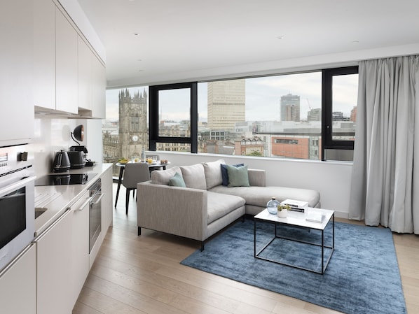 Living area - CitySuites Aparthotel (Salford)