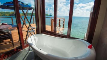 Overwater Bungalow | Deep-soaking bathtub