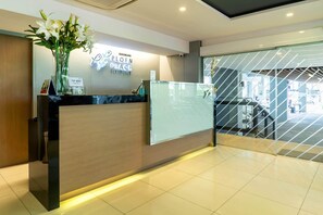 Reception - Ploen Place Residence (Pattaya)