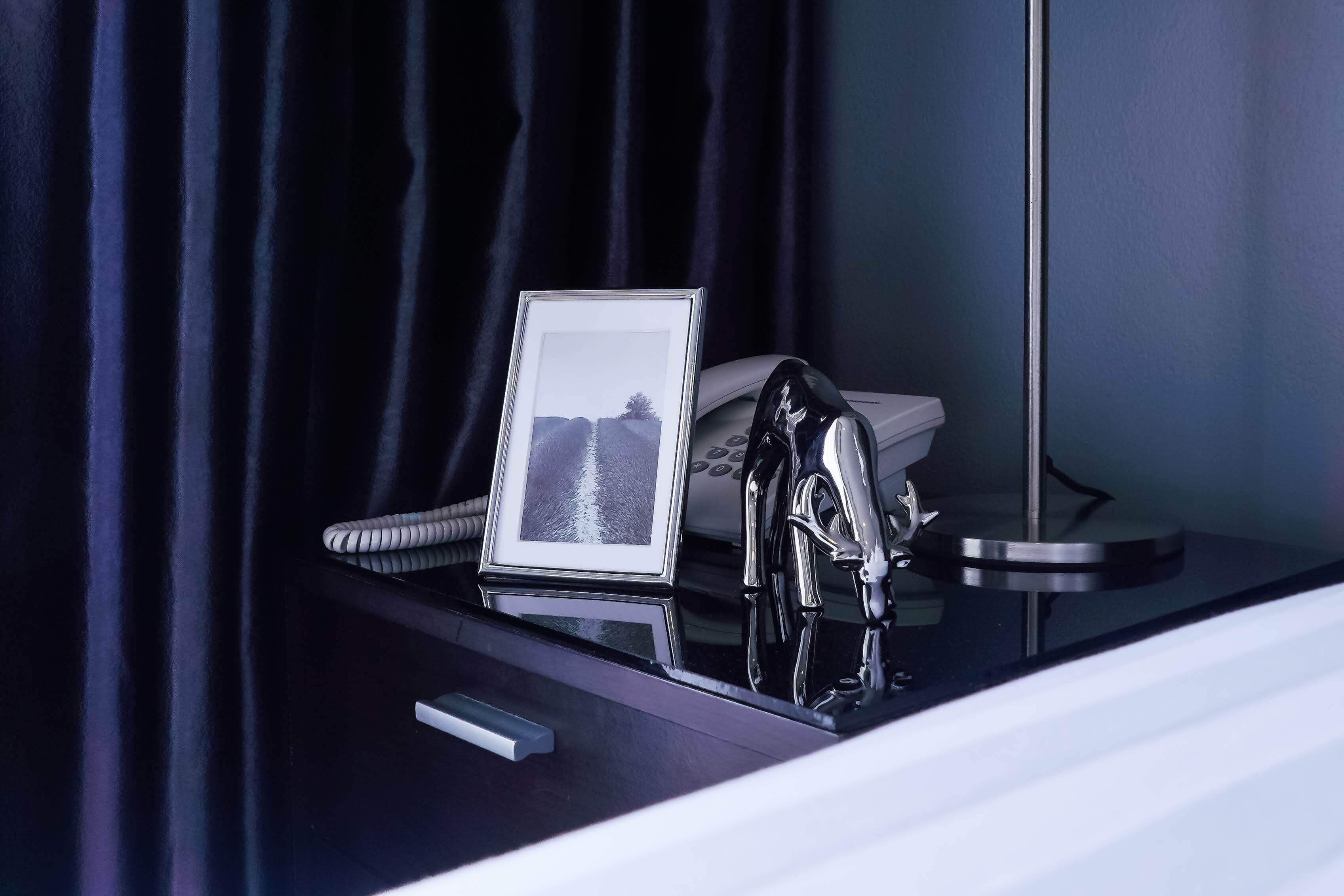 superior studio | minibar, in-room safe, individually decorated, desk