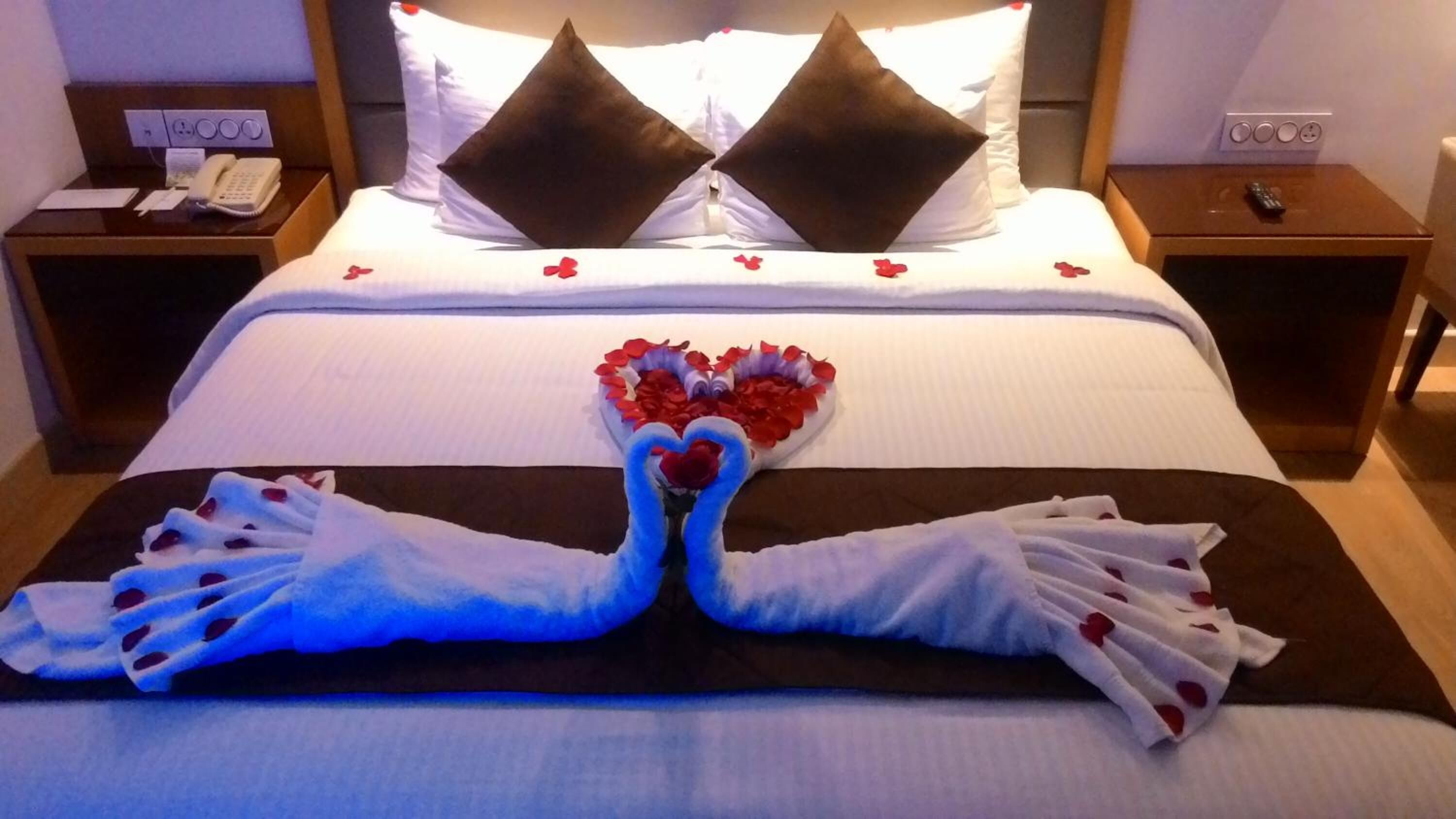 minibar, in-room safe, laptop workspace, rollaway beds