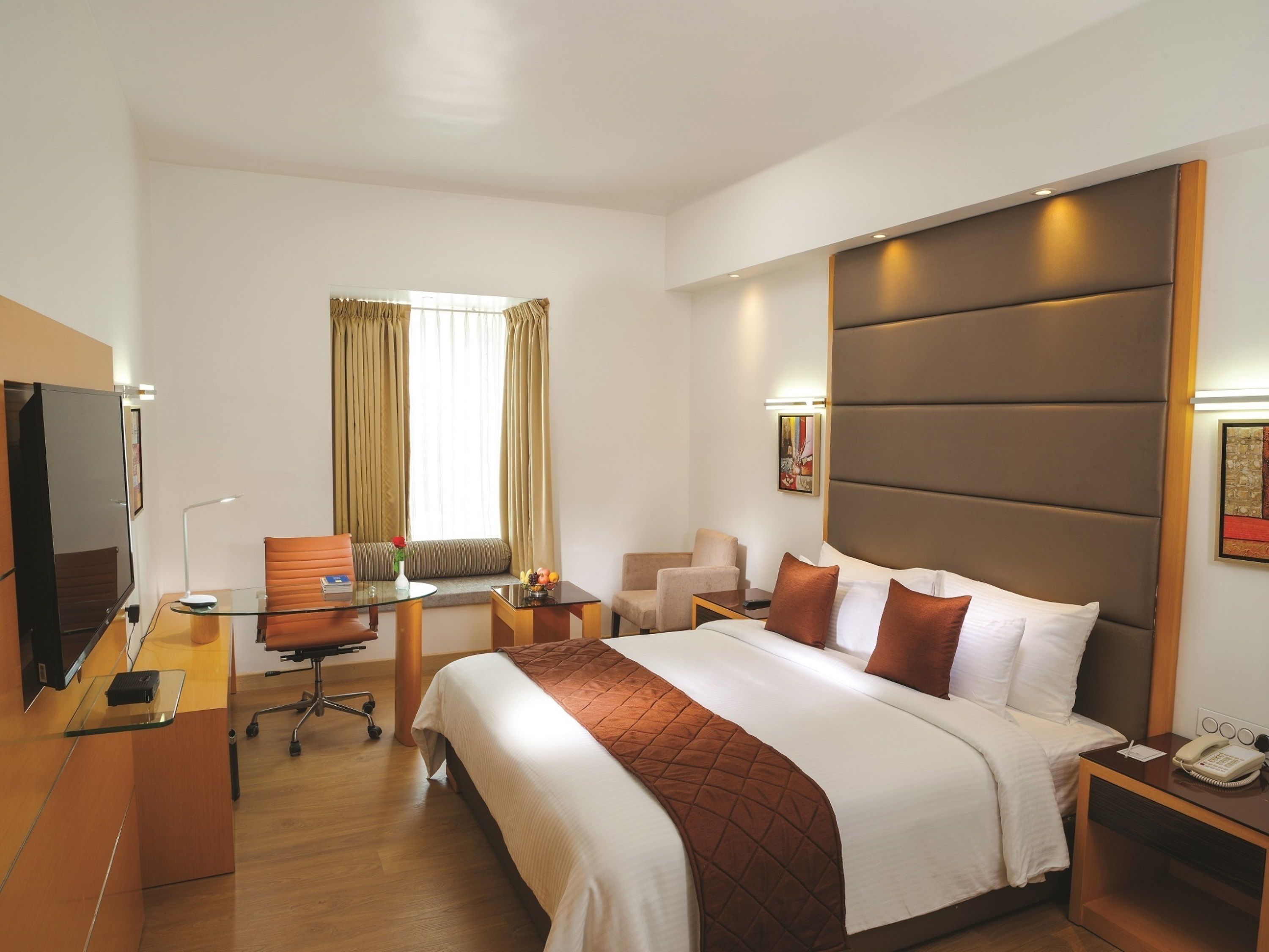 executive double or twin room, 1 bedroom, accessible, city view | minibar, in-room safe, laptop workspace, rollaway beds