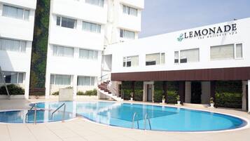 Alberca al aire libre