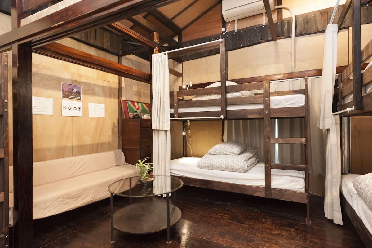 Iron/ironing board, free WiFi