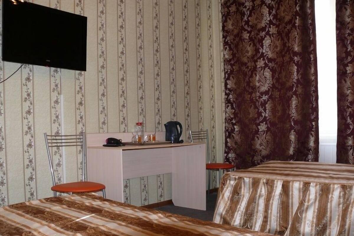 Basic Double Room | Desk, iron/ironing board, cribs/infant beds, rollaway beds