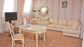 Desk, iron/ironing board, cots/infant beds, rollaway beds