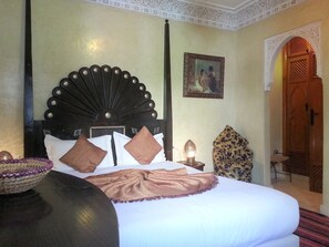 Biancheria da letto di alta qualità, una cassaforte in camera