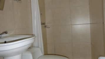 Shower, rainfall showerhead, towels