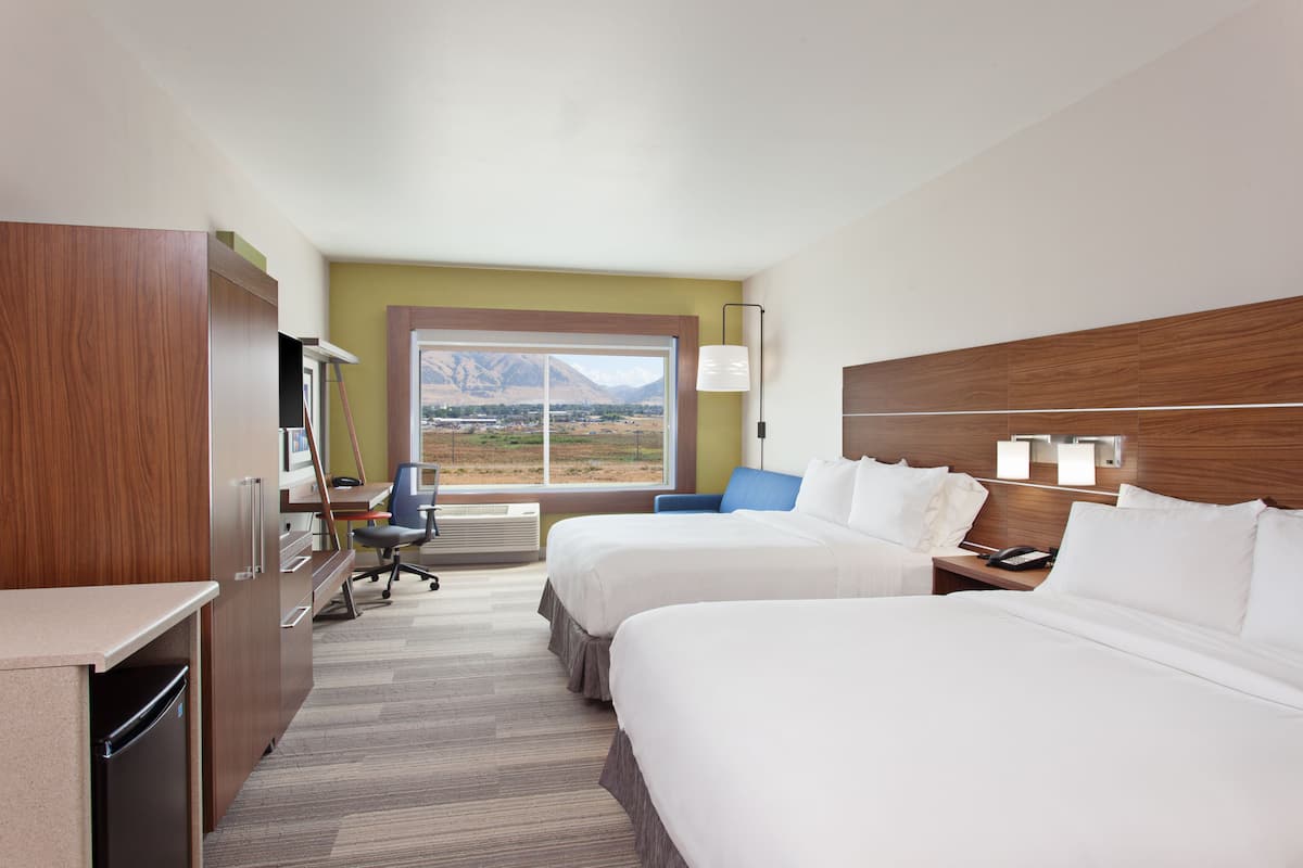 1 bedroom, premium bedding, in-room safe, desk