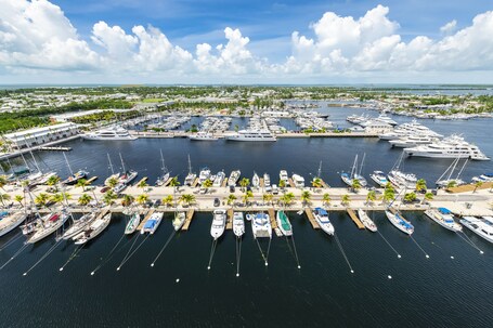 The Perry Hotel Marina Key West - Image 73