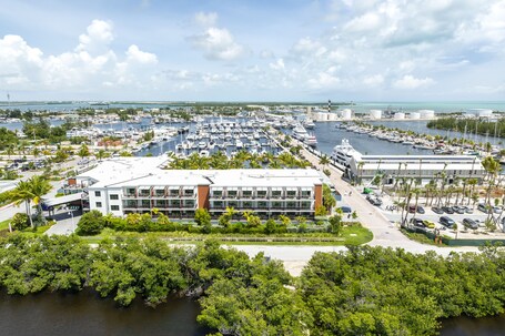 The Perry Hotel Marina Key West - Image 48