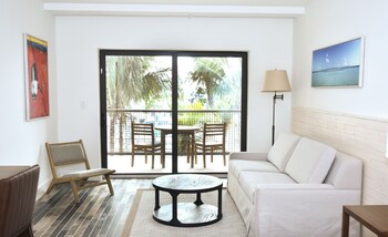 49-inch flat-screen TV with cable channels, TV at The Perry Hotel & Marina Key West