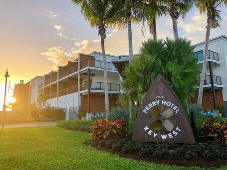 The Perry Hotel Marina Key West - Image 49