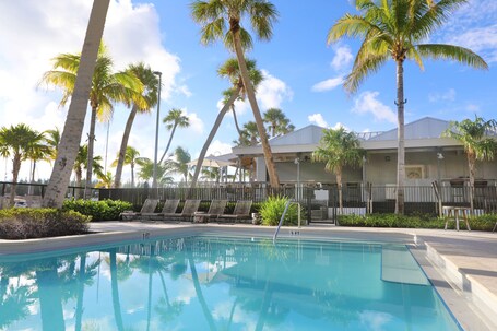 The Perry Hotel Marina Key West - Image 88