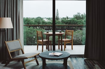 Hotel Exterior at The Perry Hotel & Marina Key West