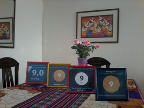 Televisión LED, tablet