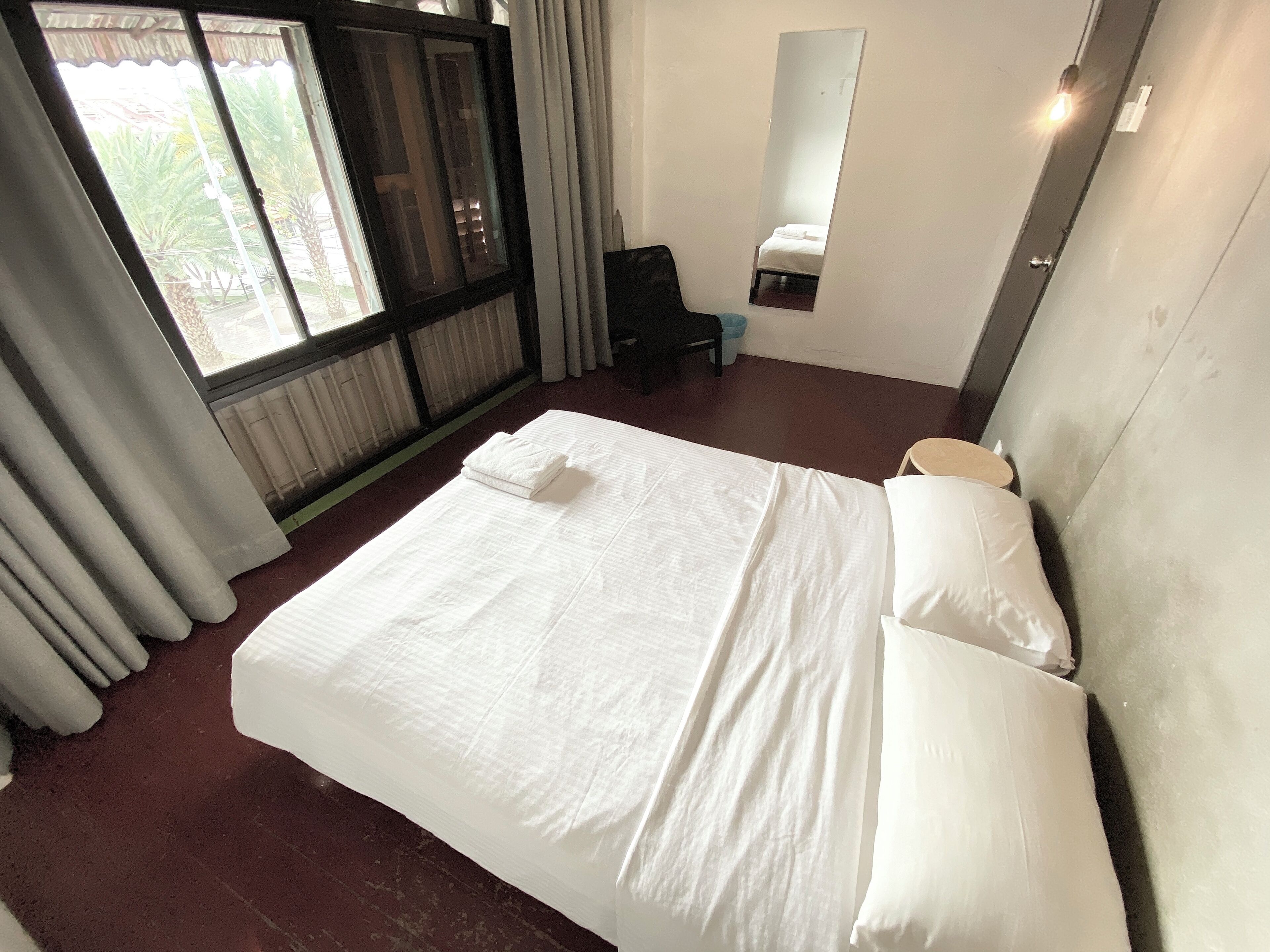 Double Room with Shared Bathroom | Premium bedding, iron/ironing board, free WiFi, bed sheets