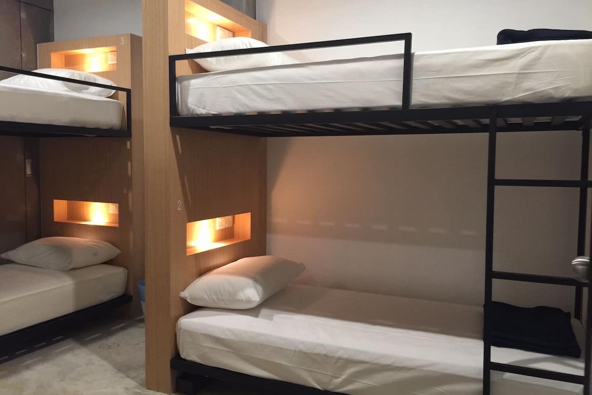 Phòng tập thể, chỉ dành cho nữ (1 Bed in 4-Bed) | Bộ đồ giường cao cấp, bàn ủi/dụng cụ ủi quần áo 