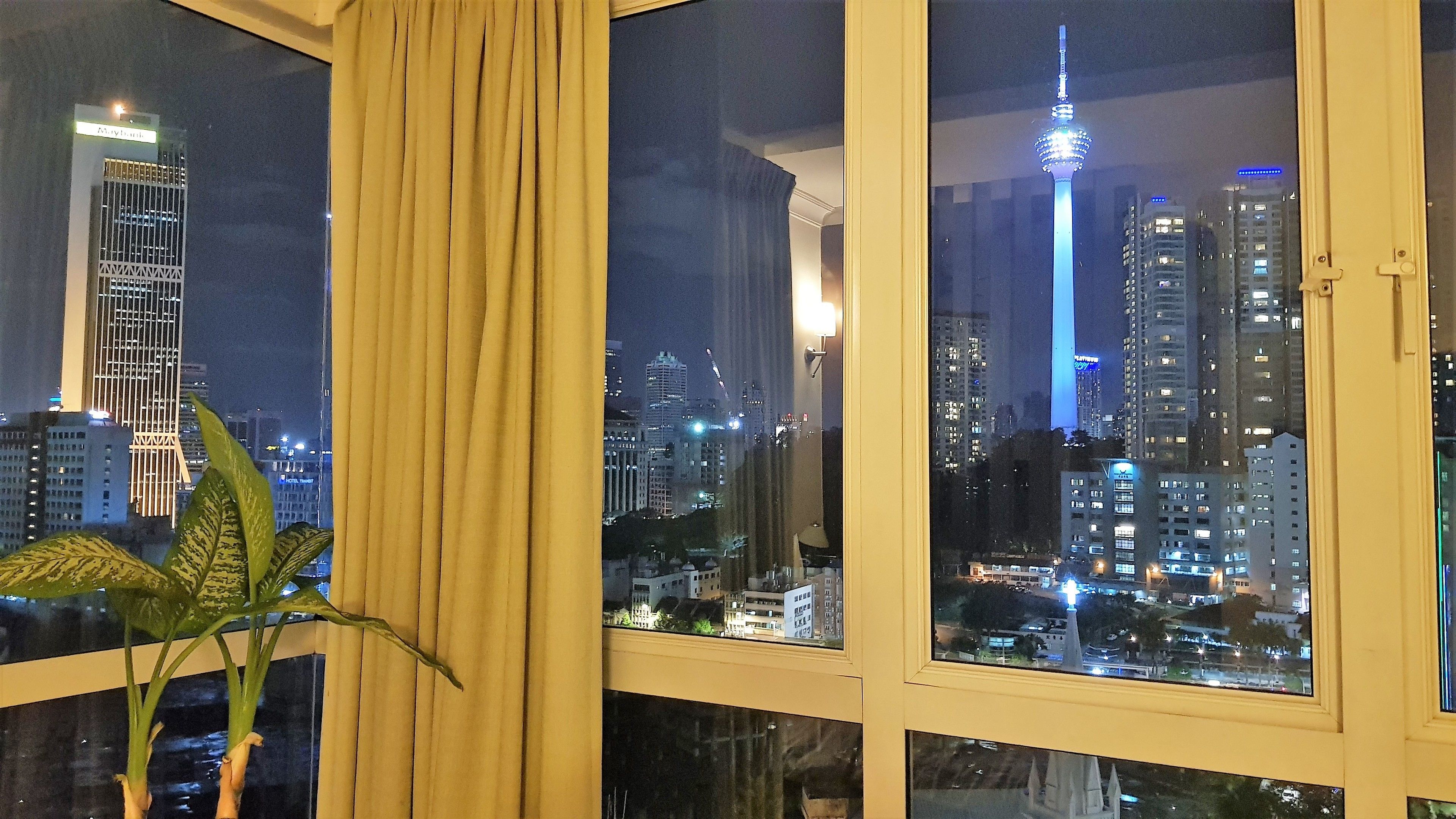 Premium View 5 - (2 Pax only) | Living room | LED TV