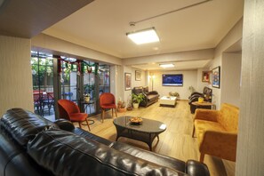 LCD TV - Palmada Hotel (Adapazari)