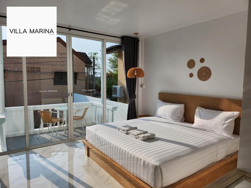 Minibar, desk, blackout drapes, rollaway beds