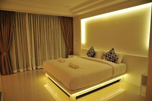 Minibar, escritorio, cortinas blackout y camas plegables/adicionales 