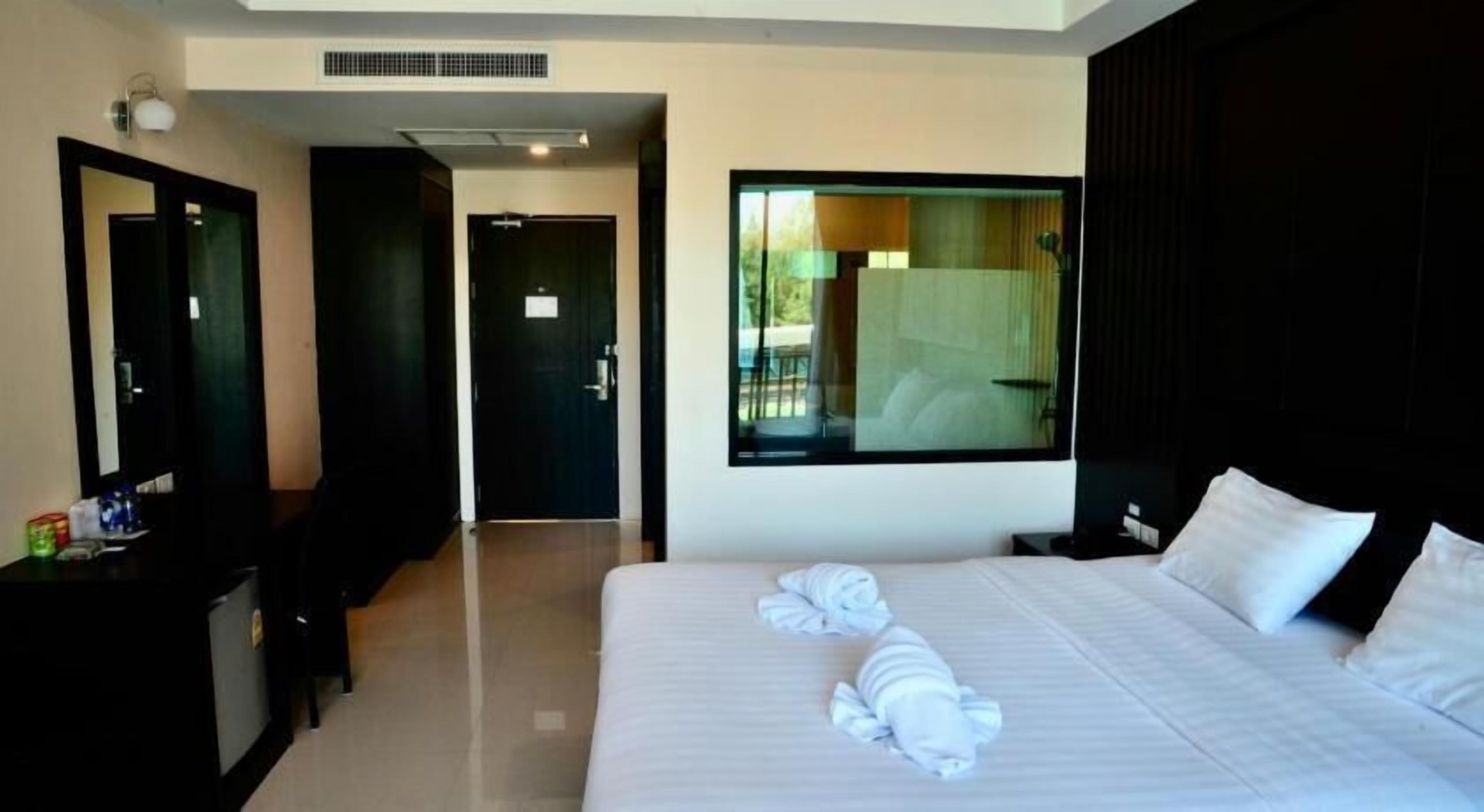 Minibar, desk, blackout drapes, rollaway beds