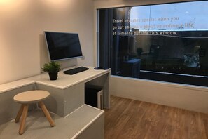 Business centre - Bed One Block Hostel (Bangkok)