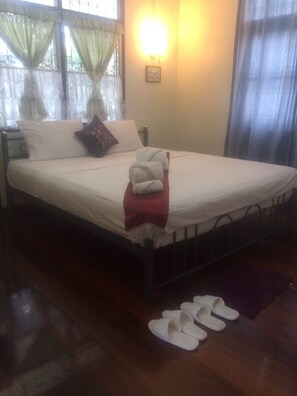 Escritorio y wifi gratis