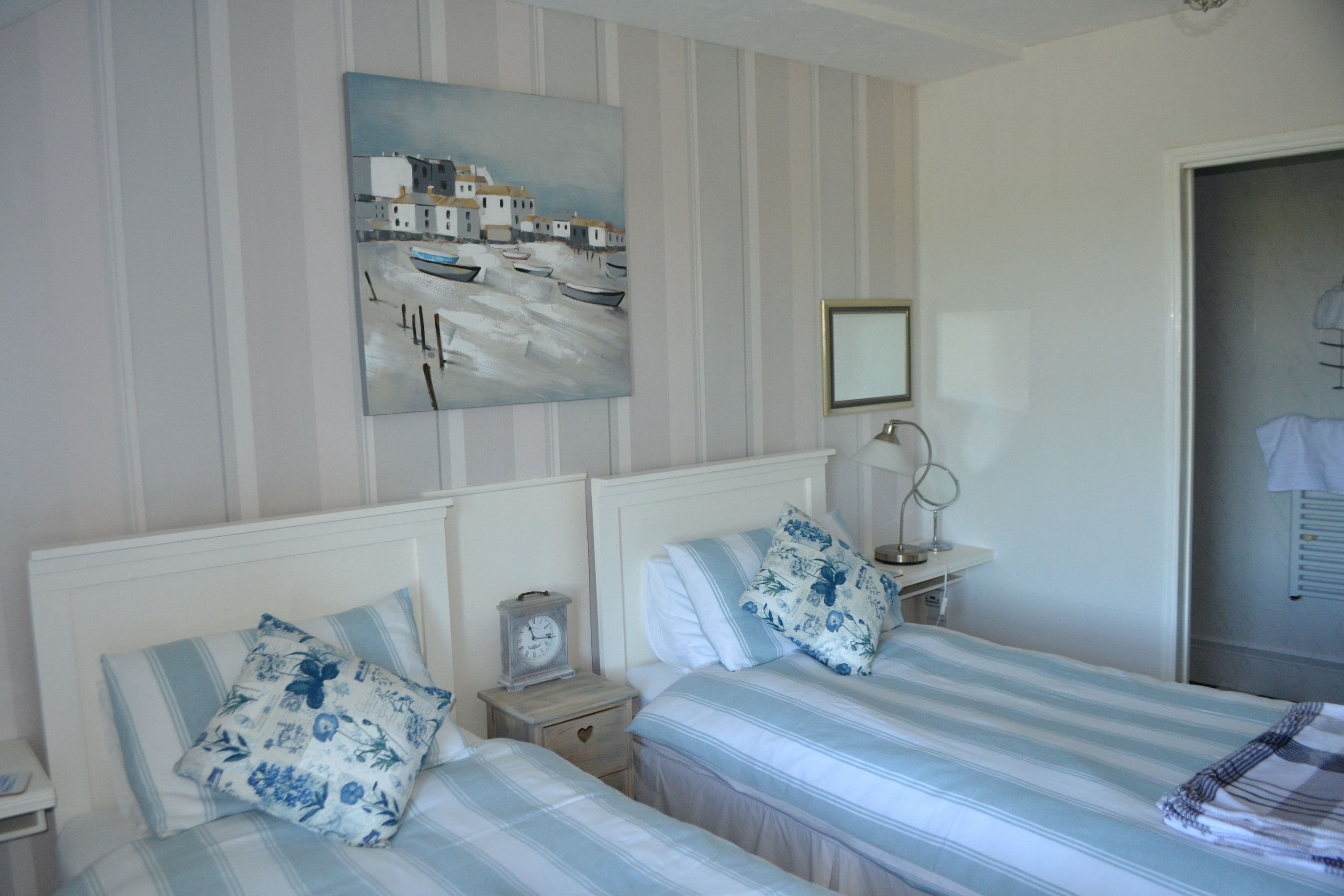 Kamer, 1 twee- of 2 eenpersoonsbedden | Individueel gemeubileerd, gratis wifi, beddengoed