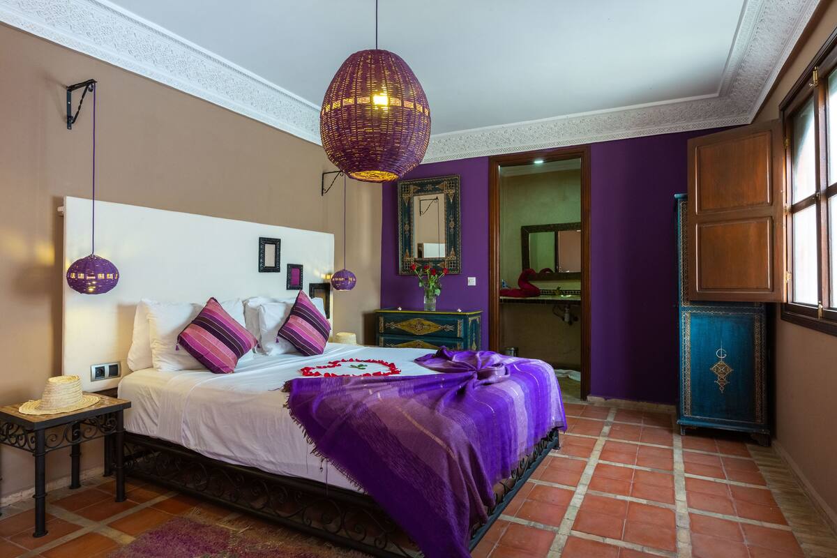 Suite, Private Bathroom (OLIVIER) | WiFi (free)