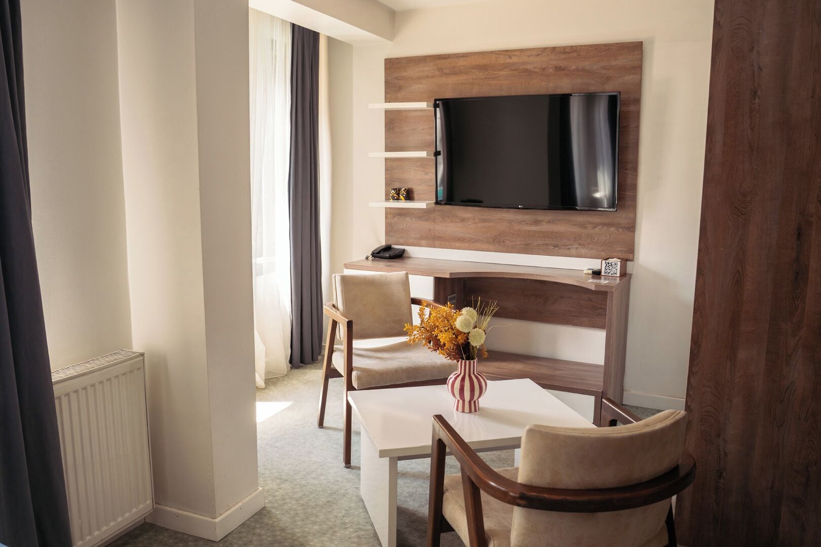 Habitación Deluxe doble | Minibar, escritorio, espacio para trabajar con un portátil