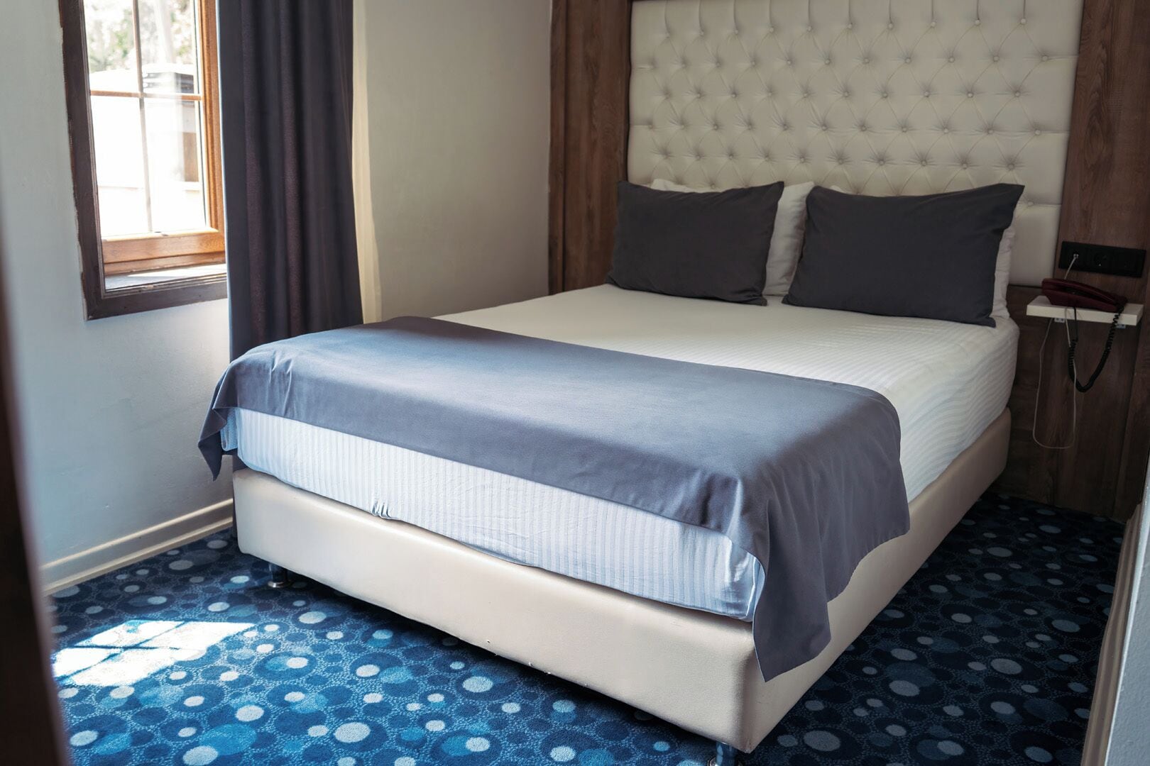 Standard Single Room | Minibar, desk, laptop workspace, blackout drapes