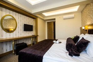 Minibar, in-room safe, desk, soundproofing - Soylu Hotel (Bolu)