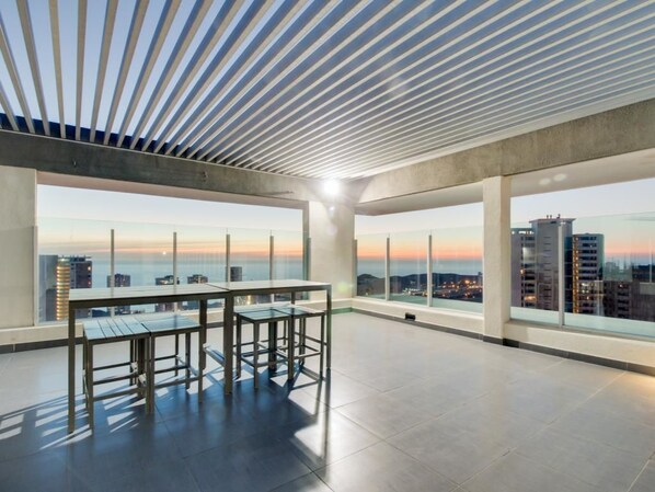 Departamento, 2 habitaciones | Área de sala de estar