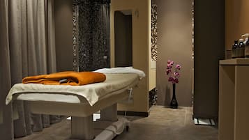 Sauna, boblebad, dampbad, tyrkisk bad/hammam, kropsbehandlinger