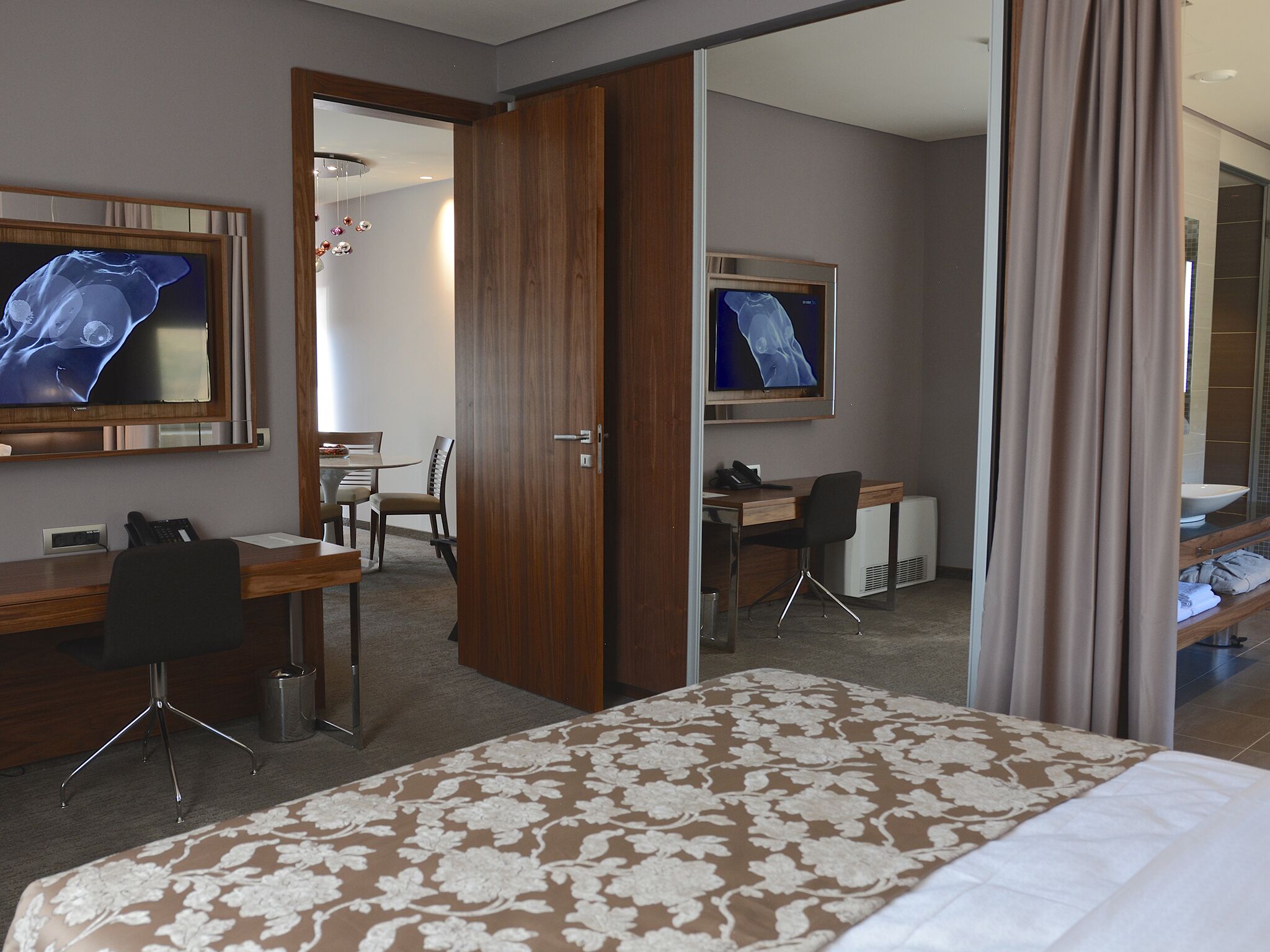 Minibar, in-room safe, desk, laptop workspace