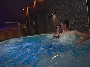 Bain à remous intérieur