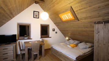 Bàn, nôi/giường cho trẻ sơ sinh (phụ phí)