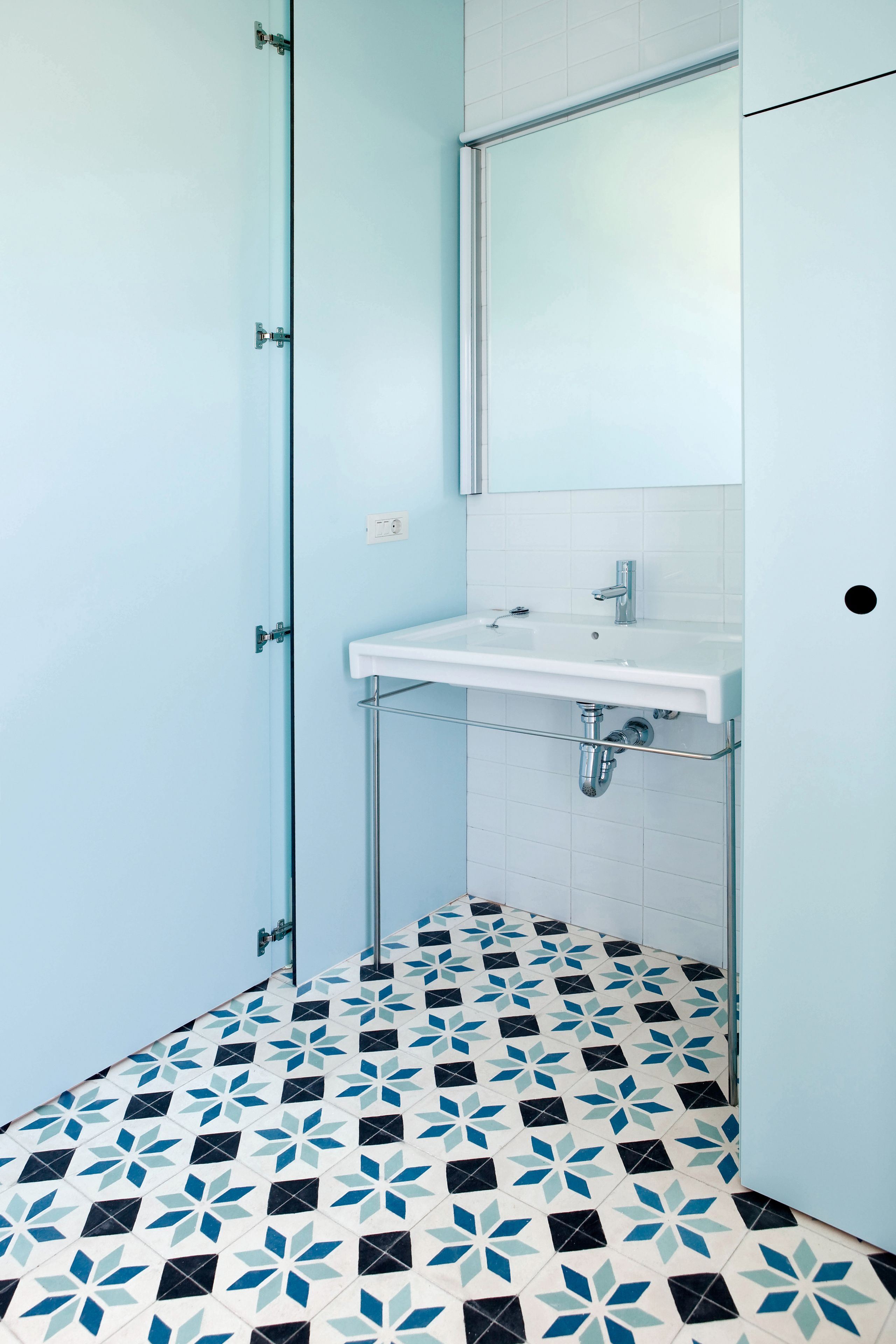 design double room | bathroom | shower, free toiletries, hair dryer, bidet