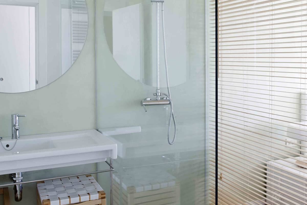 superior double room | bathroom sink