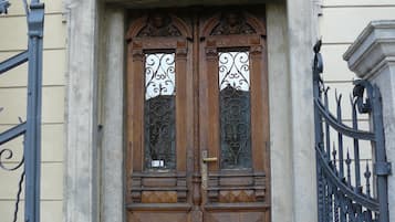 Entrée de l’hébergement