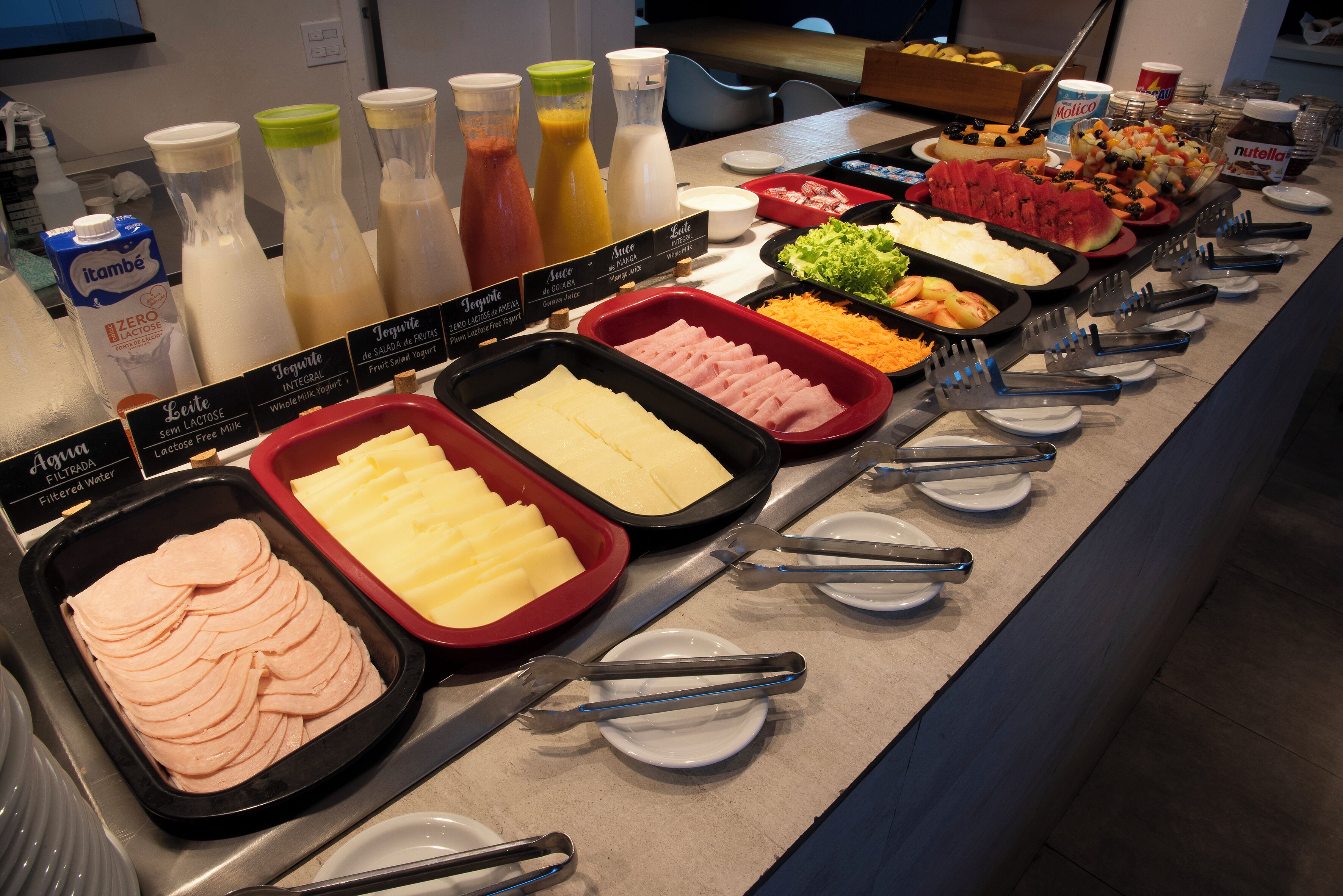 daily buffet breakfast (brl 53.00 per person)
