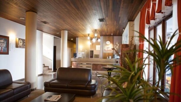 Lobby sitting area - Hotel Palmeiras (Laranjeiras do Sul)