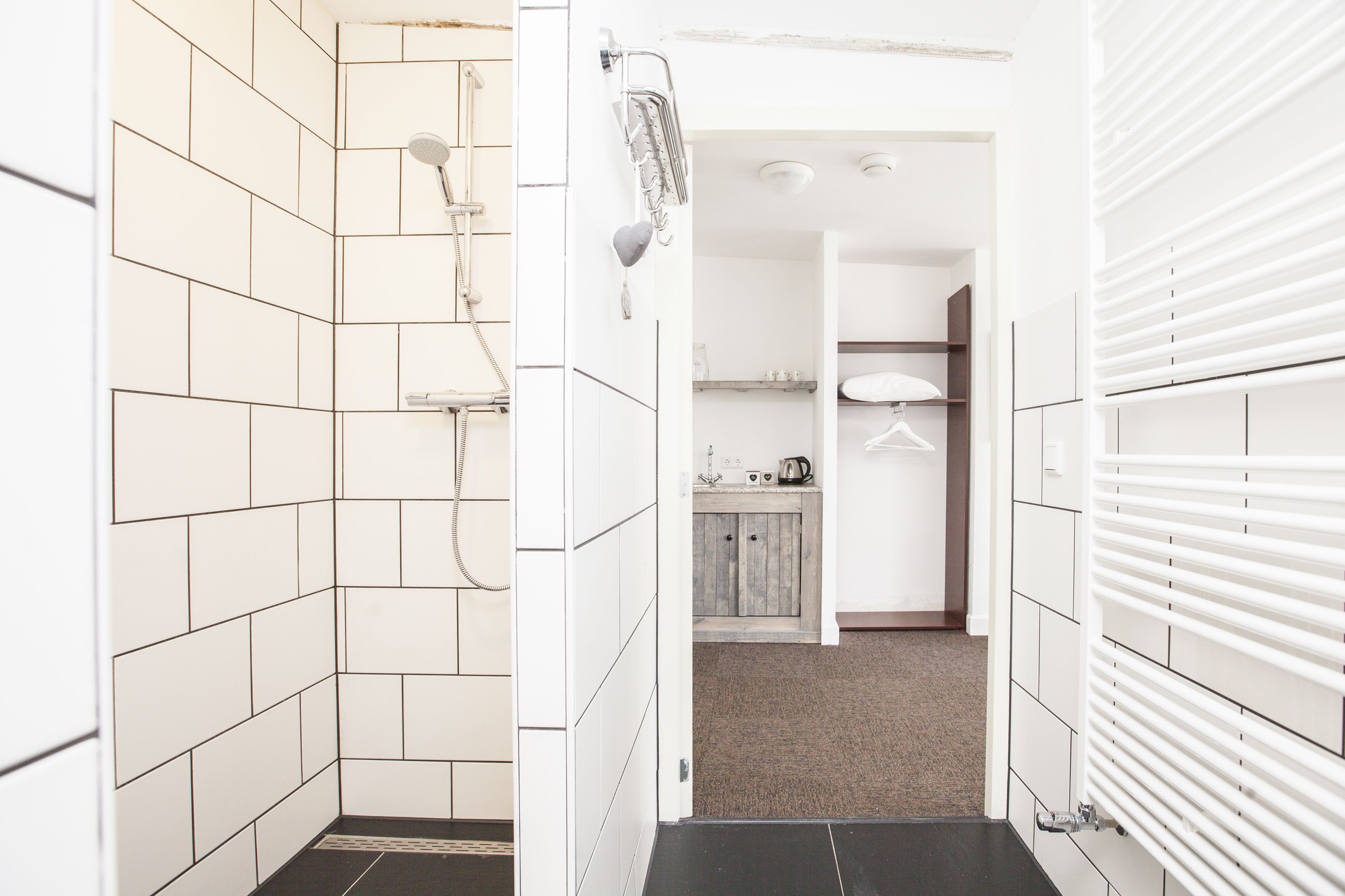 honeymoon suite | bathroom | designer toiletries, hair dryer, towels