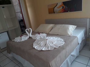 Deluxe Suite, 1 Bedroom | In-room safe, free cribs/infant beds, free WiFi, wheelchair access