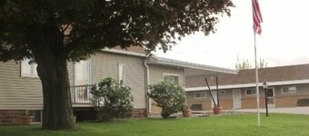 Elms Motel