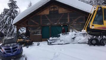 Snow and ski sports