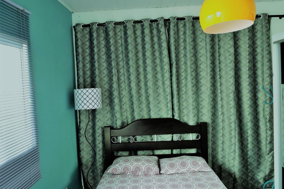 Comfort Büyük Yataklı Tek Kişilik Oda, 1 Yatak Odası, Mutfak | Masa, ses yalıtımı, ütü/ütü masası, ücretsiz kablosuz İnternet