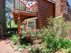 Apartment, 2 Bedrooms | Property entrance - Black Bear Run (Big Bear City)